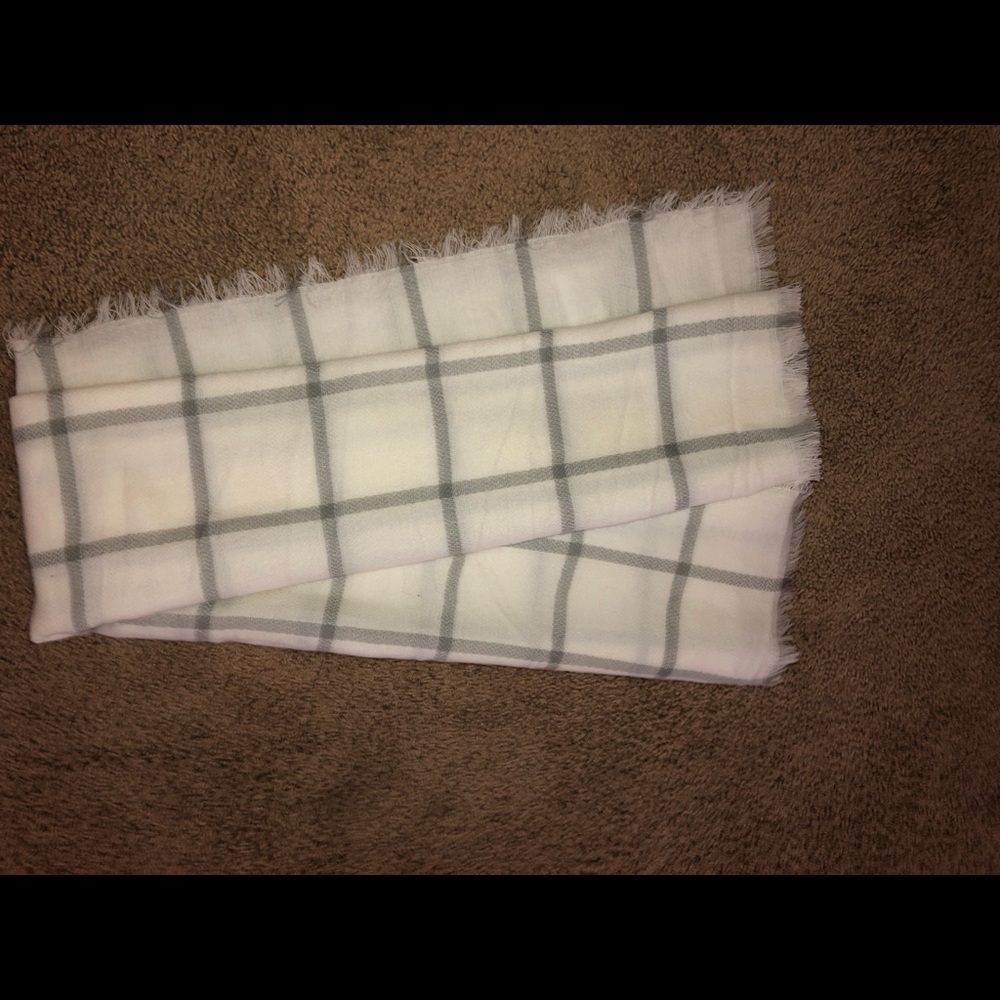 Scarf - Picture 3 of 4